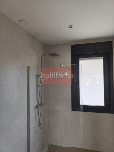 Foto 512f8c42-0246-4bbb-ae0c-f00302b3b2ea. Chalet en Barrocanes Ourense