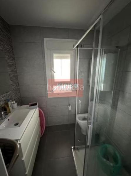 Foto 0a8f5a76-a5f5-4ca0-8876-52e0f58382c7. House with heating parking in A Carballeira Ourense