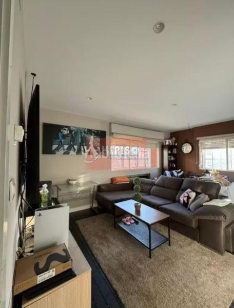 Foto e9f9105a-f8db-4336-b77d-5b429a944427. House with heating parking in A Carballeira Ourense