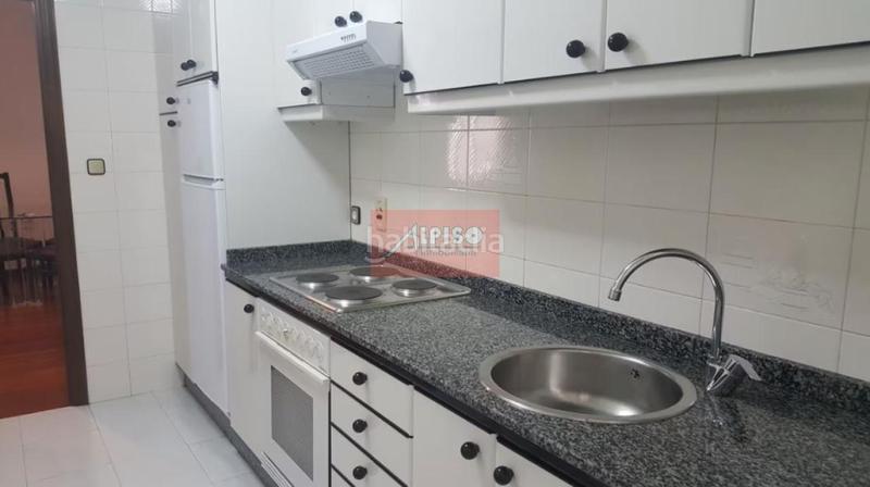 Foto b7ebad28-5b30-4ac9-a2c6-5e4f69ac7e50. Affitto piccolo appartamento con riscaldamento parcheggio in Ourense