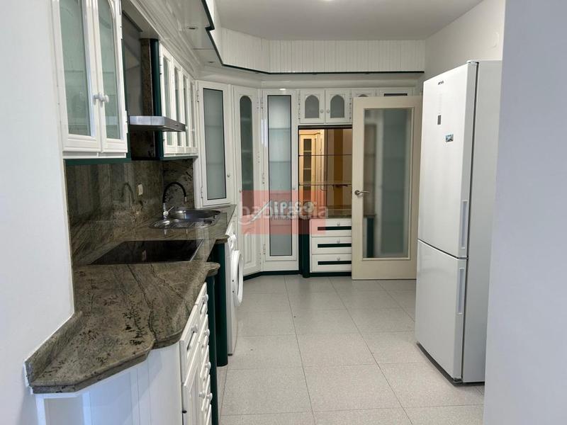 Foto 8f1c81db-1569-4428-adb1-dbd8a95ea0aa. Location appartement avec chauffage dans Centro Ourense
