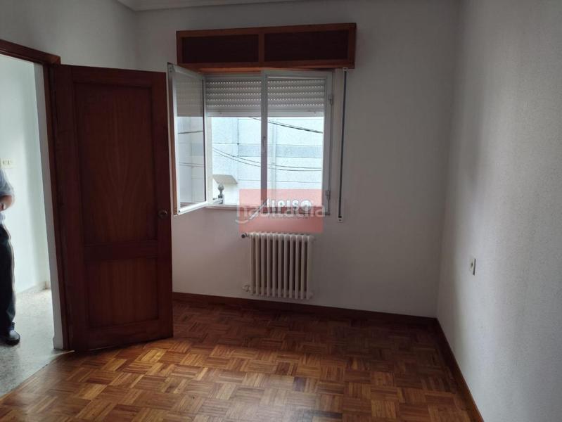 Foto 09b1273c-e509-4bd6-be81-befcfa6adde1. Casa adossada amb calefacció aparcament a Universidad Ourense