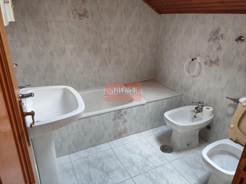 Foto 02f07f6a-4642-439c-966e-2e7fbc8555bf. Semi detached house with heating parking in Universidad Ourense