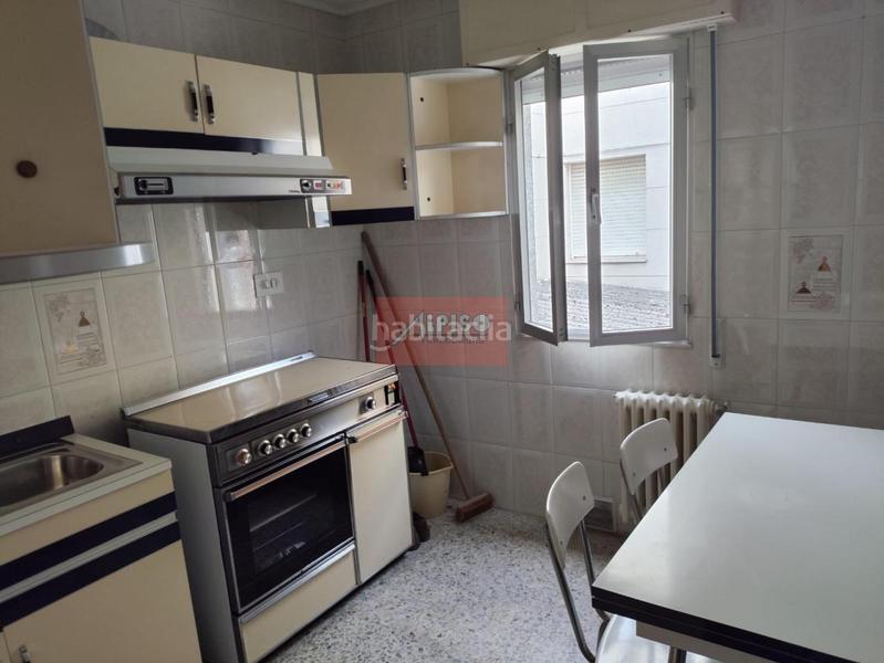 Foto 845bc372-d66e-45ca-80fa-7fdfe8caa60b. Semi detached house with heating parking in Universidad Ourense