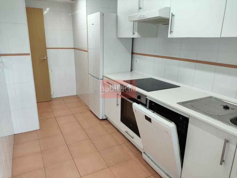 Foto 70548b85-1023-4288-b1a0-93b4df91ec6e. Piso en montepedroso 1 en Barrocanes Ourense