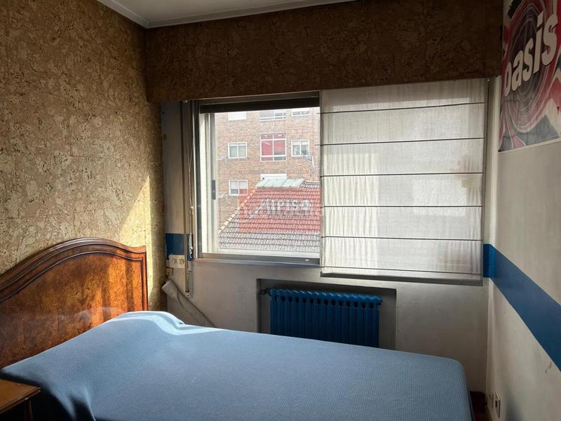 Foto ba9411b8-7a9e-4c62-995a-bf4df8a6015a. Etagenwohnung mit heizung parking in Centro Ourense