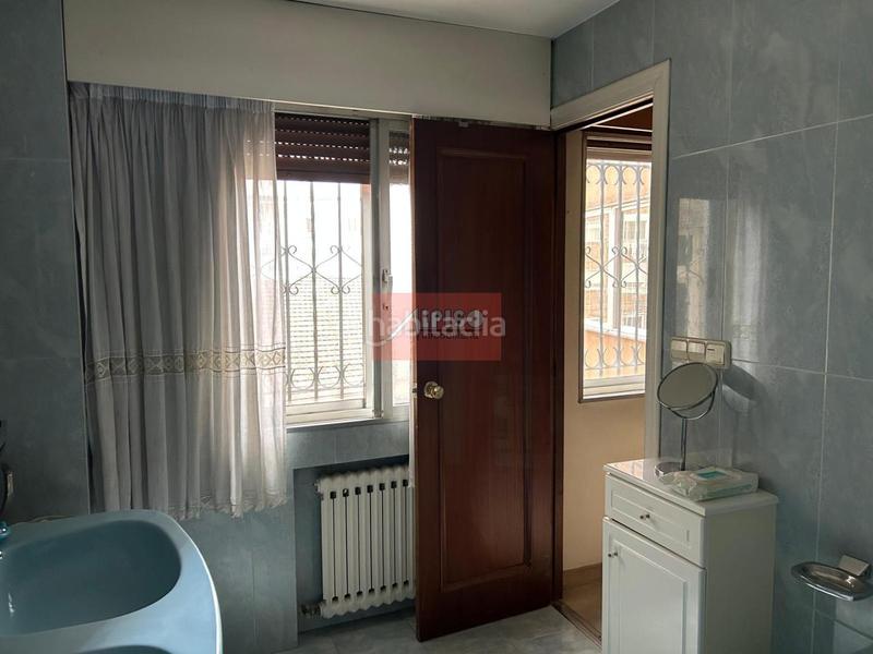 Foto 09c65632-1c78-4d74-8a24-338c62e97aa9. Piso en Centro Ourense