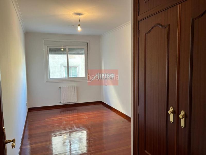 Foto 5bb2cfe7-839e-40d4-8c6f-f7880dfcf863. Flat with heating in Couto Ourense