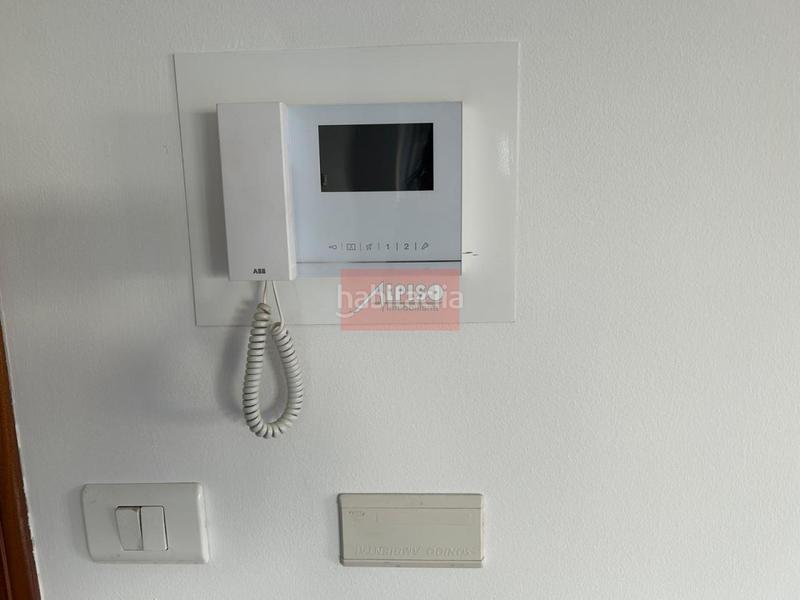 Foto fee1f71c-d3b5-41e6-8fec-d3c4e94ad971. Flat with heating in Couto Ourense