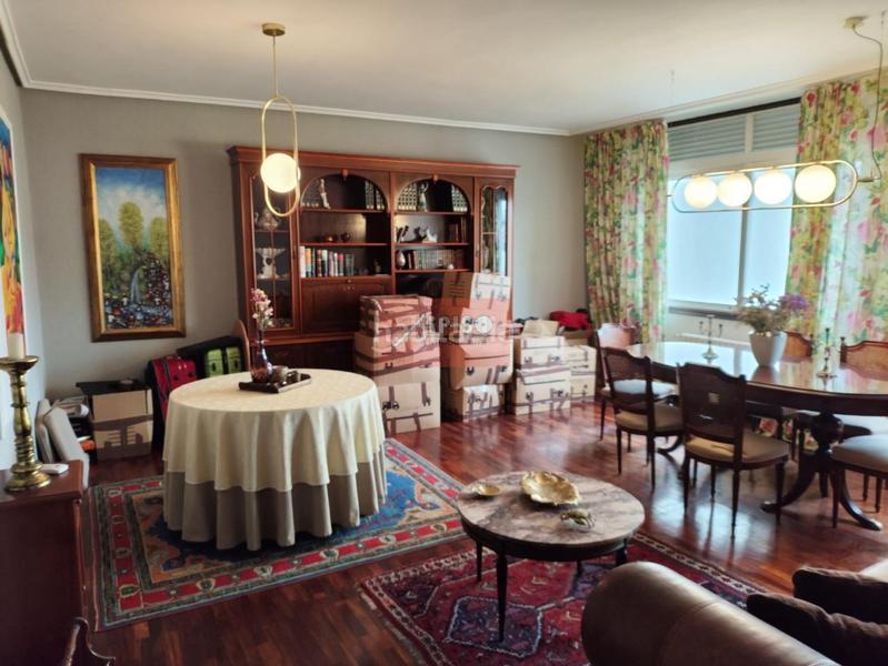 Foto f573388f-7102-4392-855e-918e86ae632d. Appartamento con riscaldamento in Centro Ourense