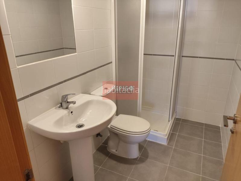 Foto 7b8cfacf-3685-4d57-9660-e641445b9142. Rent flat with heating parking in Barrocanes Ourense