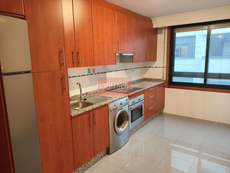 Foto 8f7bca51-372c-4d3c-92ff-49c083905fea. Rent apartment with heating parking in Vistahermosa Ourense