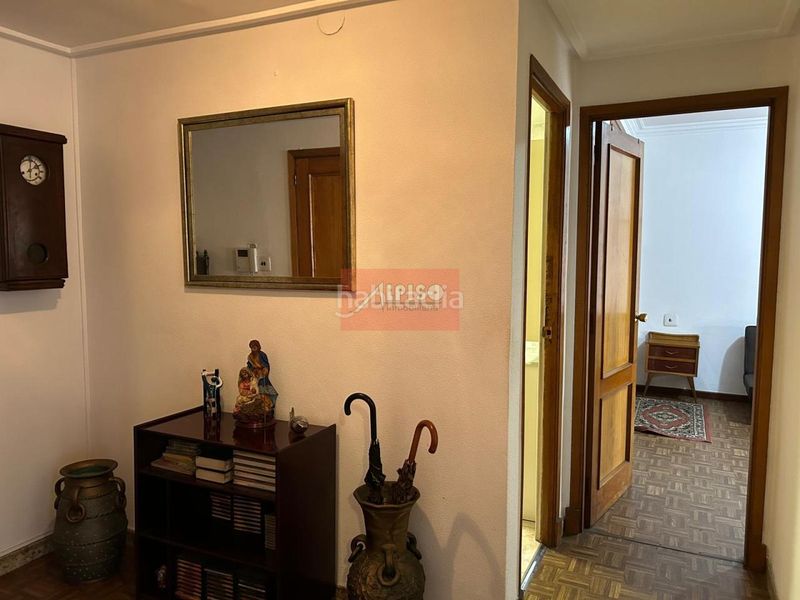 Foto 3f0af040-55ed-4431-a84b-0a67d3c248ee. Piso en Centro Ourense