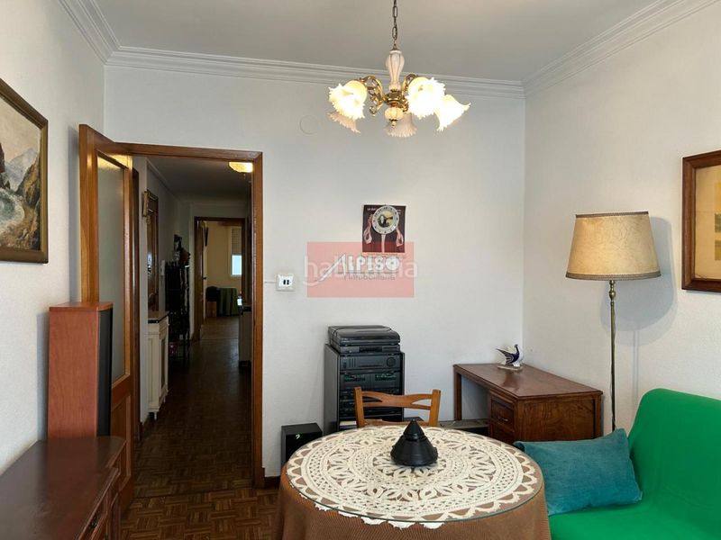 Foto a55d0d75-7b7b-4e00-beb4-87d878527993. Piso en Centro Ourense