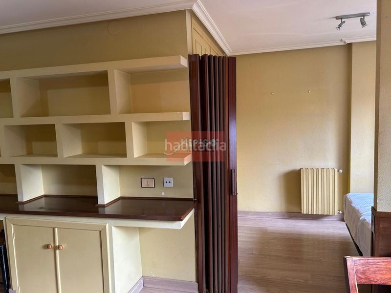 Foto 26561d54-6200-42bd-bd0d-eb69fc406bc4. Apartament amb calefacció aparcament a Universidad Ourense