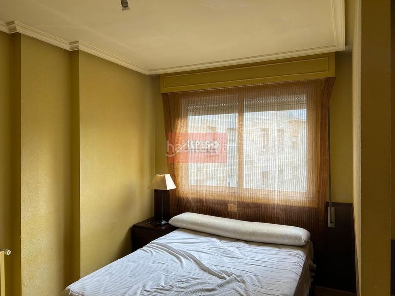Foto e372c945-625d-4b3f-ae57-3255424efcb3. Apartament amb calefacció aparcament a Universidad Ourense