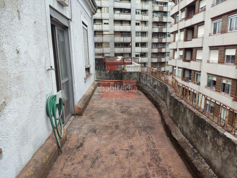 Foto fa724624-5852-4462-8fc4-d3a4f218a1ab. Edifici a Casco Viejo Ourense