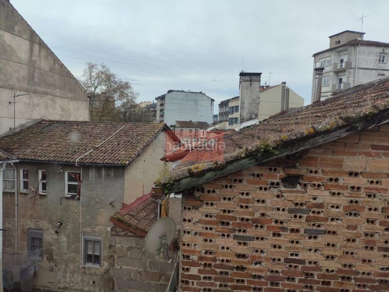 Foto ffaa9ee7-7016-4ec0-b7c0-61f9b9011690. Edifici a Casco Viejo Ourense