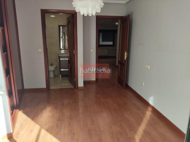 Foto c103ec24-e9d4-47da-ad2e-b58ec995fd2c. Apartament amb calefacció a Ventiun Ourense
