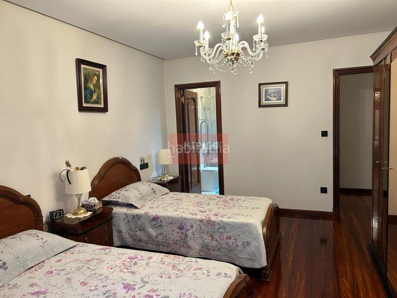 Foto 663e0677-754d-4e6c-bcc5-4cc725853ccb. Pis amb calefacció aparcament a Centro Ourense