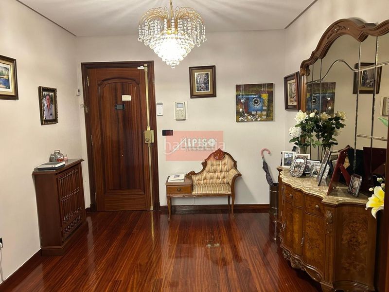 Foto d158e8fd-953d-418b-9599-032911d752c5. Pis amb calefacció aparcament a Centro Ourense