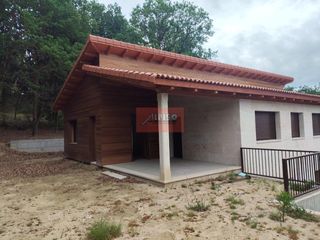 Xalet a Pereiro de Aguiar (O)