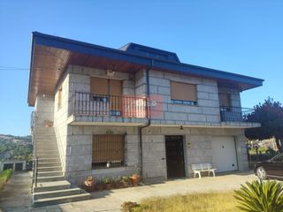Chalet in Paderne de Allariz