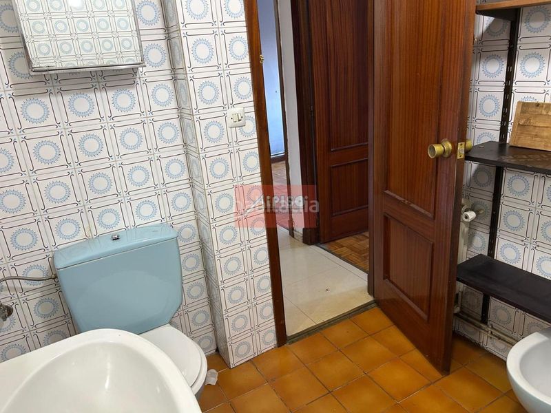 Foto b7d00d31-8504-4073-9817-c7ced26358b1. Pis amb calefacció aparcament a Posío Ourense
