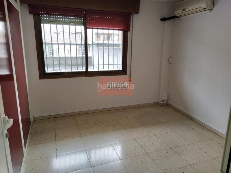 Foto cb537bdb-2a63-4fc6-a43c-3dec58e51dbf. Oficina amb calefacció a Centro Ourense