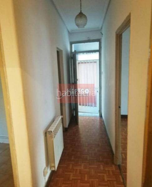 Foto 460d271c-ec78-4304-b5cd-5c35fbd03789. Casa adossada amb calefacció aparcament a Universidad Ourense