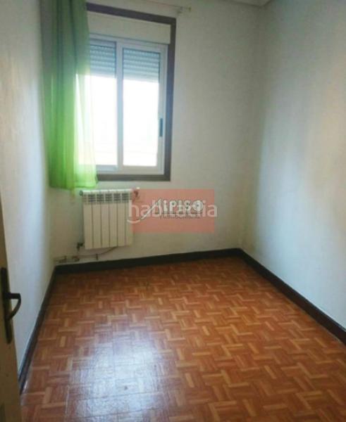 Foto bd186c5f-639a-41cb-aab2-527311a658a1. Casa adossada amb calefacció aparcament a Universidad Ourense