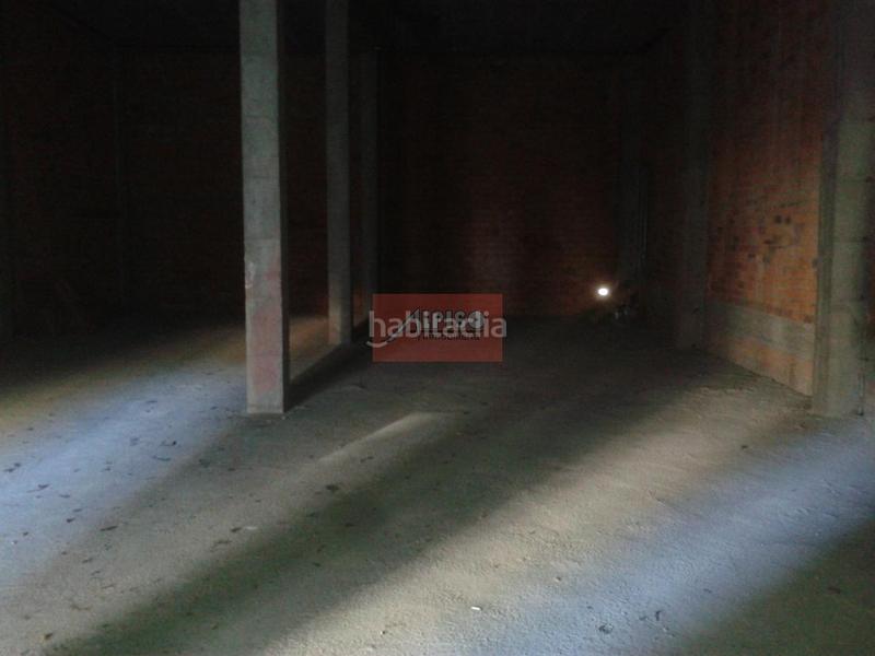 Foto 2b21195e-470b-4d34-b655-bb31d1a5881e. Local comercial en Barrocanes Ourense