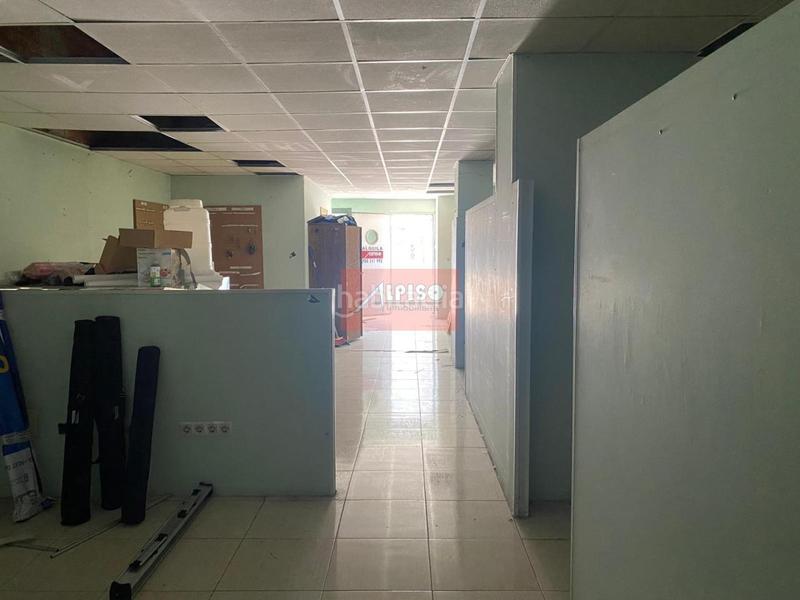 Foto db27fc87-168f-4c50-891e-2fce75c0c2a5. Local comercial en Barrocanes Ourense