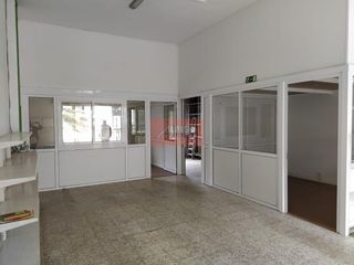 Lloguer Local Comercial a Universidad