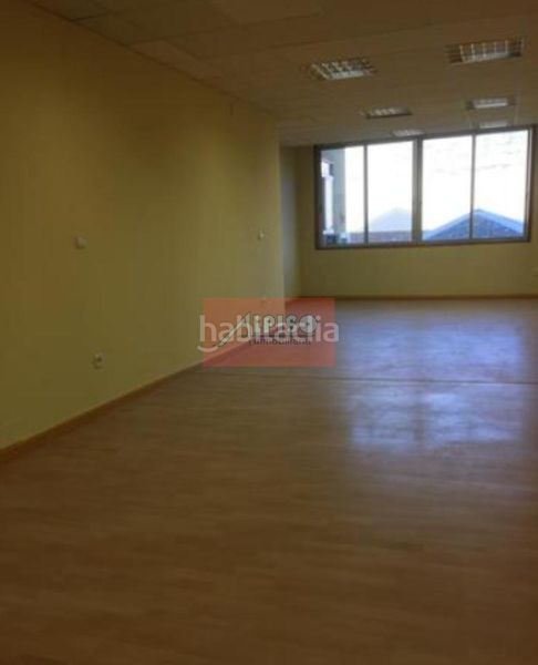 Foto 28e98138-31d2-42cb-a348-158c0ae3f0d4. Miete büro in Centro Ourense