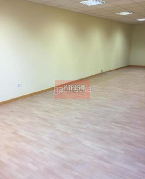 Foto ec8ccae8-f3b6-41a5-b9dc-1098e5418fc6. Miete büro in Centro Ourense