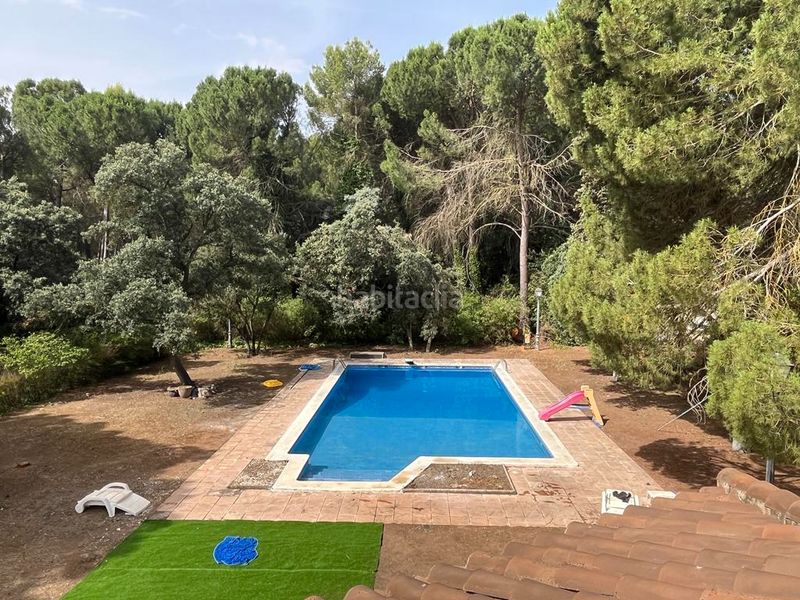 Foto d50e7e49-b014-4ae4-a6cb-8f27e3d6d998. Xalet amb xemeneia calefacció aparcament piscina a Albacete