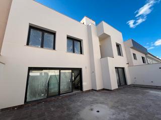 Chalet en Imaginalia - Llanos del Águila. Vivienda unifamiliar nueva, zona imaginalia
