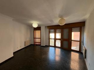 Pis  Plaza la mancha. Vivienda tres dormitorios exterior zona centro