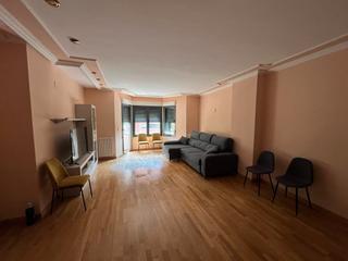 Location Appartement  Avenida de españa. Viviienda cinco dormitorios proxima a la universidad, amueblada
