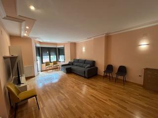 Location Appartement  Avenida de españa. Viviienda cinco dormitorios proxima a la universidad, amueblada