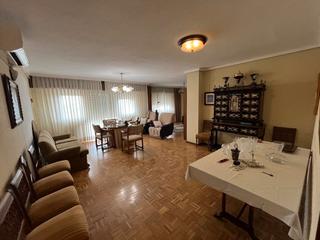 Appartement à Estación. Vivienda amplia zona parque lineal