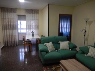 Location Appartement  Calle francisco javier de moya 78. Vivienda amueblada para estudiantes