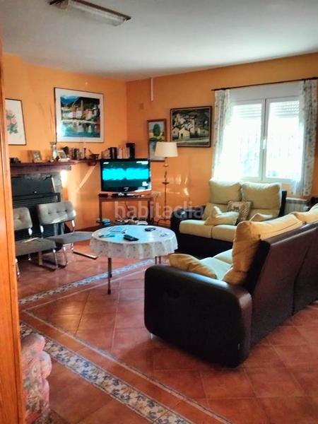 Foto 2337ae5d-7109-4fd8-90bd-c1bcb52f55c1. Chalet parcela con dos viviendas unifamiliares en Motilleja
