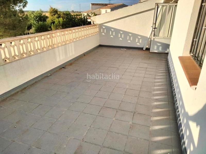 Foto aa51fdf6-f2f9-4f1e-b7f2-3c9313d1663c. Chalet parcela con dos viviendas unifamiliares en Motilleja