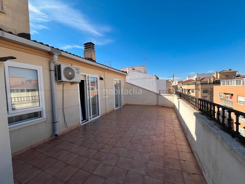 Foto 2f3ef9da-8126-4b43-a28b-473f5bbd5ad0. Alquiler ático atico amueblado zona carretas en Carretas - Pajarita Albacete