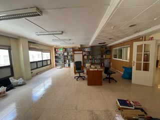 Office space  Calle pedro coca. Entreplanta zona ensanche