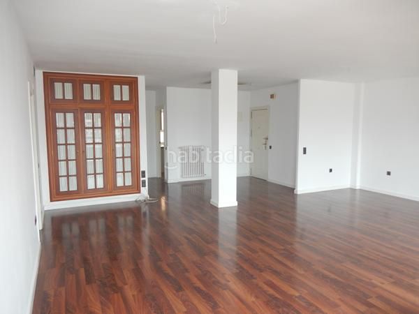 Foto 73f70ea1-c961-43c2-aad6-3a5f934ff2c1. Pis amb calefacció aparcament a Parque Sur Albacete