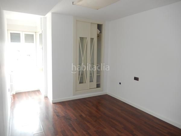 Foto b2df5c11-5f5d-4371-a563-448872301a43. Pis amb calefacció aparcament a Parque Sur Albacete