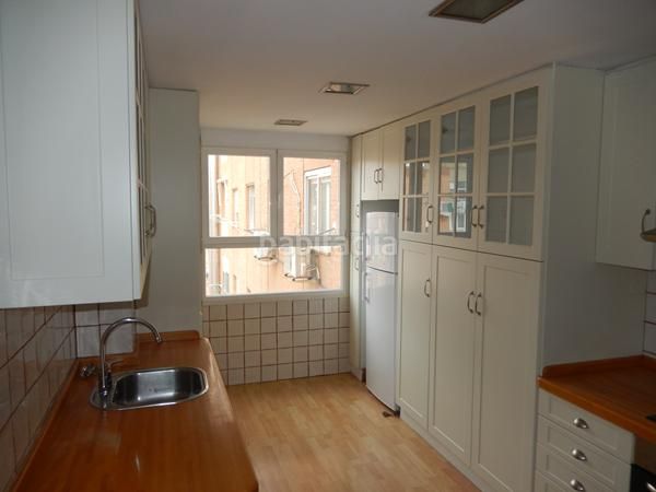 Foto b970024c-bb8a-43d8-ba62-66f44e2e44f4. Pis amb calefacció aparcament a Parque Sur Albacete